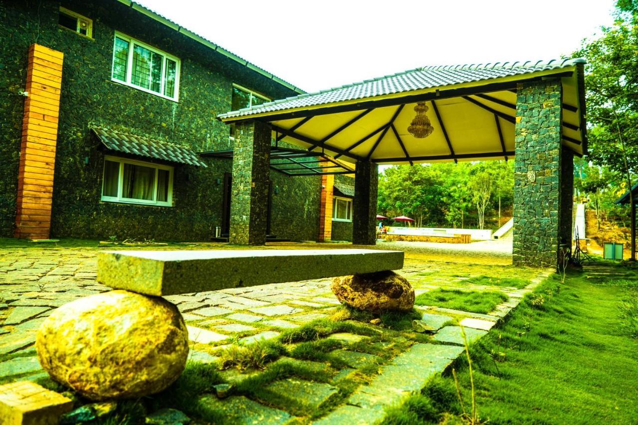 Yellow Lake Resorts -